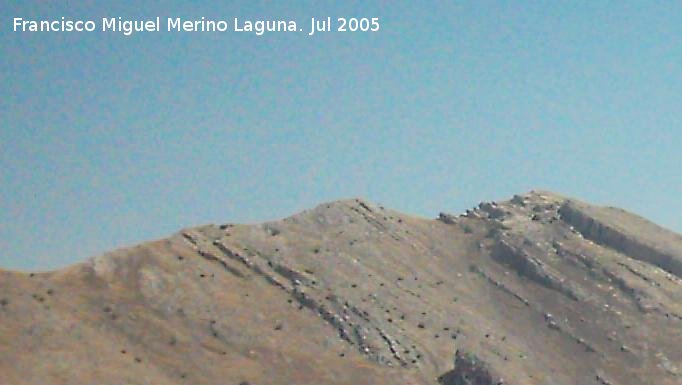 La Pe�a - La Pe�a. Hombre acostado parecido a un Mohai