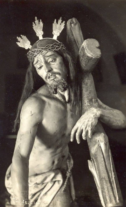 Colegiata de Santa Mar�a de los Reales Alc�zares. Capilla del Cristo de la Ca�da - Colegiata de Santa Mar�a de los Reales Alc�zares. Capilla del Cristo de la Ca�da. Cristo de la Ca�da foto antigua