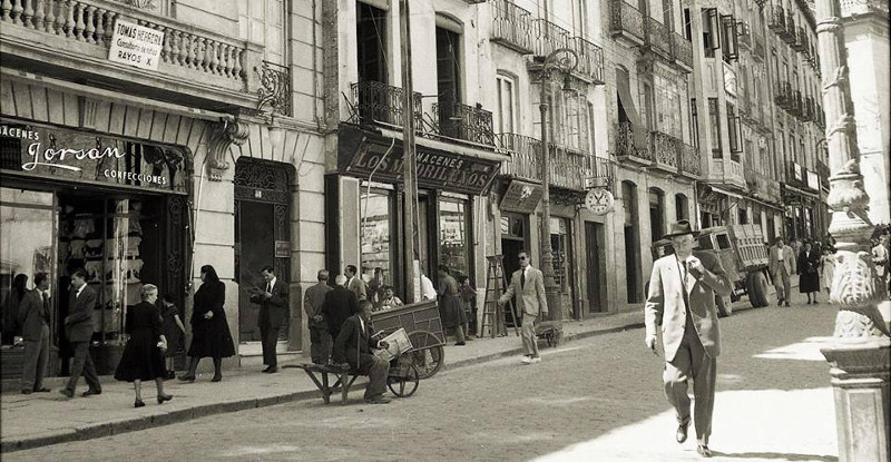 Edificio de la Calle Bernab� Soriano n� 16 - Edificio de la Calle Bernab� Soriano n� 16. Foto antigua