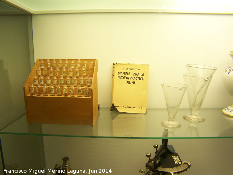 Museo del Hospital de los Marqueses de Linares - Museo del Hospital de los Marqueses de Linares. Instrumental m�dico