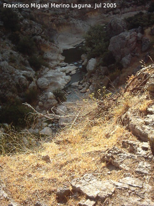 Poyo de La Veleta - Poyo de La Veleta. R�o desde el Poyo