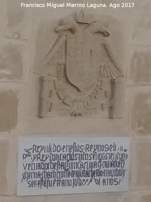 Fuente de la Villa - Fuente de la Villa. Escudo e inscripci�n