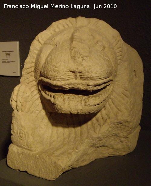 Cerro Alcal� - Cerro Alcal�. Le�n con cabeza de carnero entre las garras. Siglos II-I a.C. Museo Arqueol�gico Provincial de Ja�n