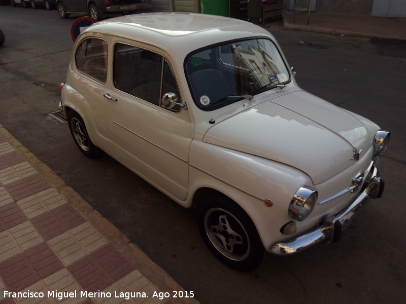 SEAT 600 - SEAT 600. Navas de San Juan