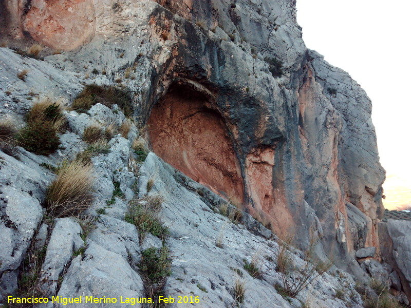 Pinturas rupestres de la Fuente de la Pe�a VI - Pinturas rupestres de la Fuente de la Pe�a VI. Abrigo