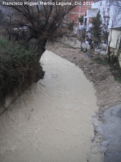 R�o Fr�o - R�o Fr�o. Con el r�o en crecida