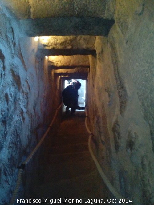 Castillo de Mengbar - Castillo de Mengbar. Escaleras
