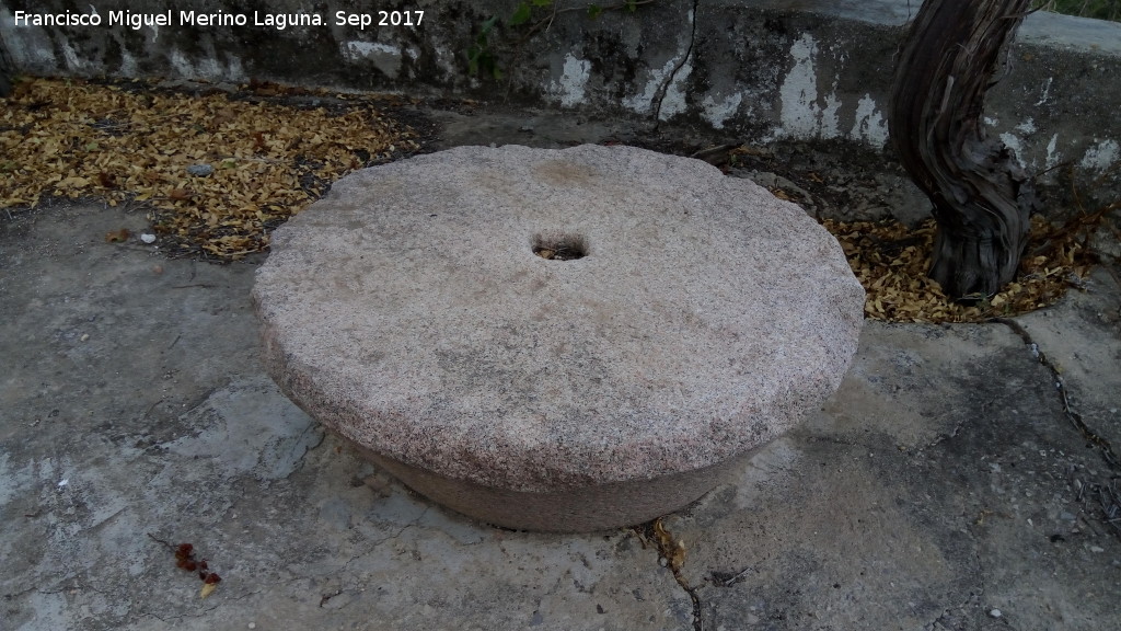 Casera Echevarra de la Pea Salada - Casera Echevarra de la Pea Salada. Piedra de molino