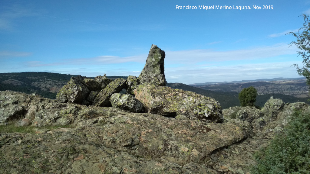 Corral de los Toros - Corral de los Toros. Formaciones rocosas pr�ximas