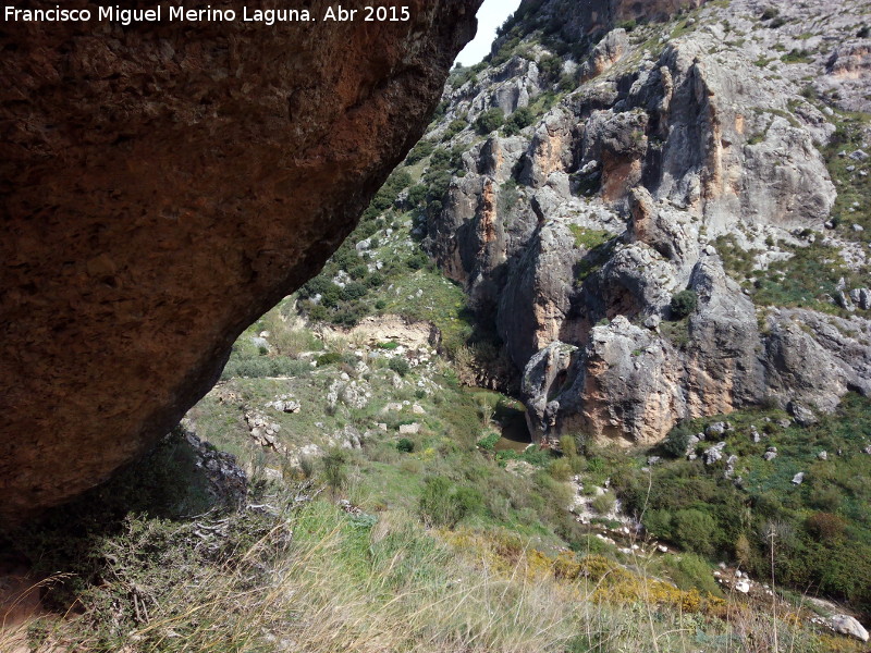 Cueva de la Zorra - Cueva de la Zorra. Vistas de R�o Fr�o desde la entrada de la cueva