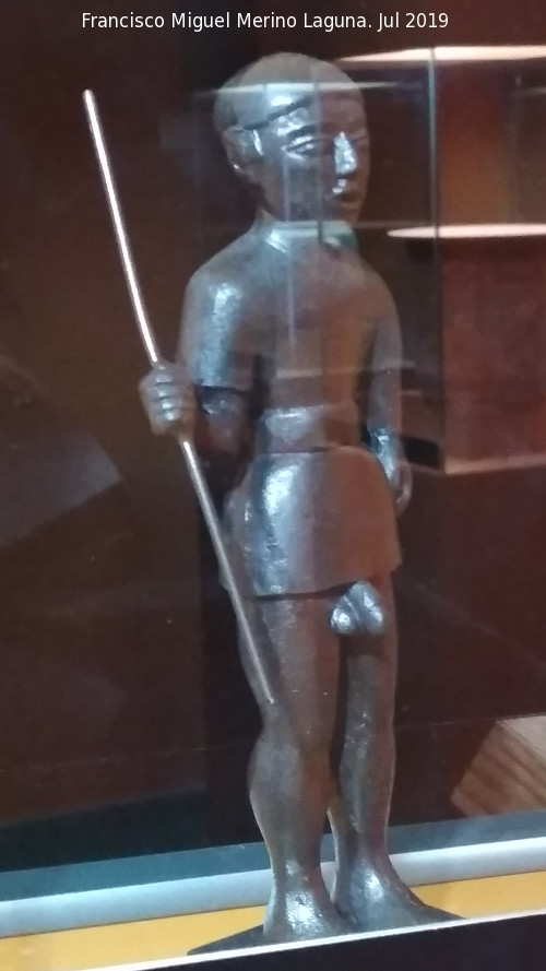 Santuario �bero de la Luz - Santuario �bero de la Luz. Exvoto de guerrero con faldell�n. Centro de Visitantes La Luz - Murcia