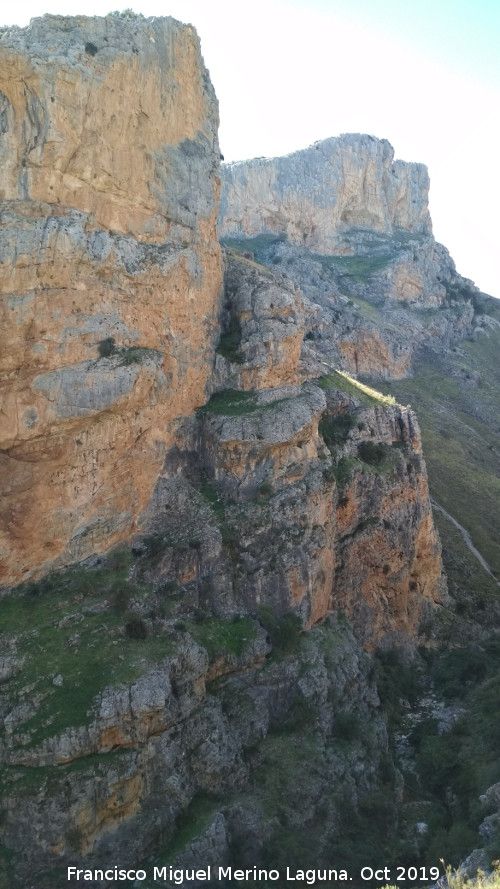 Pinturas rupestres del Abrigo de los Ca�ones III - Pinturas rupestres del Abrigo de los Ca�ones III. Vistas desde el abrigo