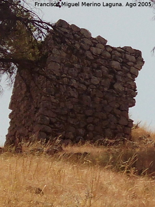 Castillo de Arenas. Recinto Inferior - Castillo de Arenas. Recinto Inferior. Torre�n de la puerta izquierdo