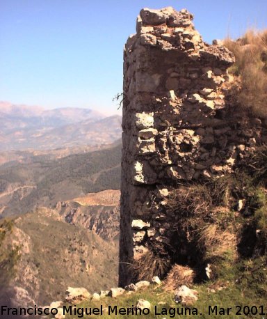 Castillo de Arenas. Recinto Inferior - Castillo de Arenas. Recinto Inferior. Torre�n del Este