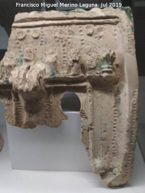 Historia de Murcia - Historia de Murcia. Fragmento de reposadero de fachada siglo XIII. Palacio de San Esteban