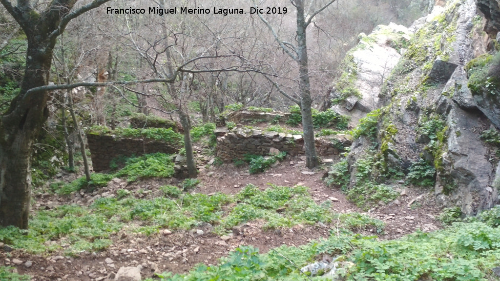 Molino de la Cimbarra - Molino de la Cimbarra. Caz