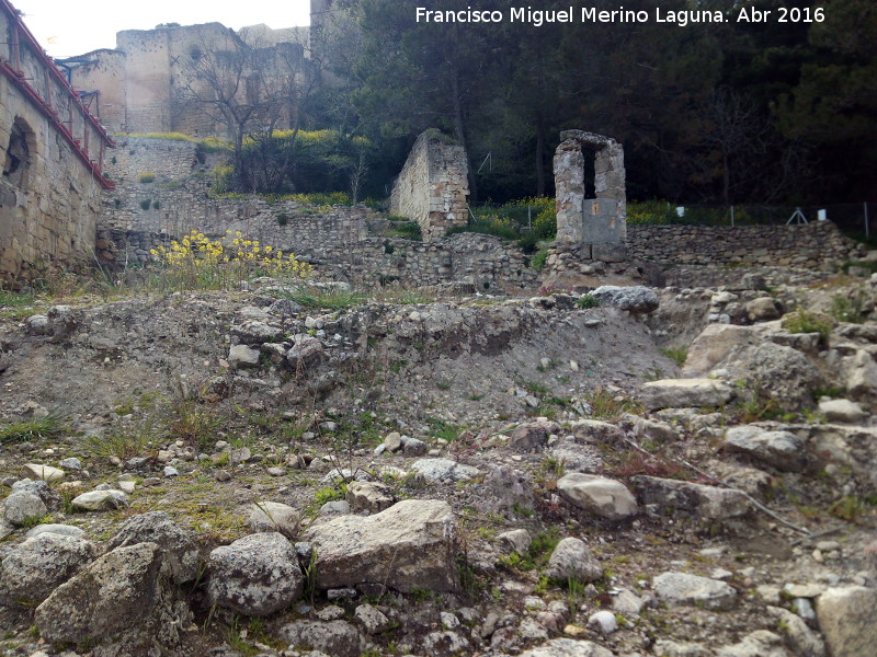 La Mota. Pozo del Arrabal Viejo - La Mota. Pozo del Arrabal Viejo. Situaci�n