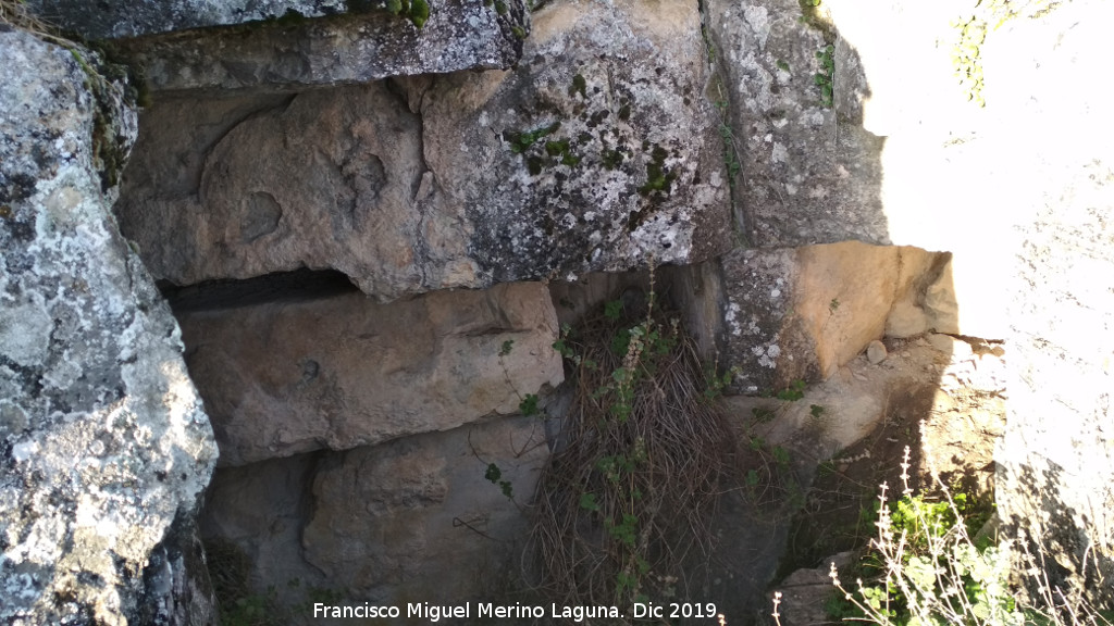 Castell�n de Caviedes - Castell�n de Caviedes. Abrigo