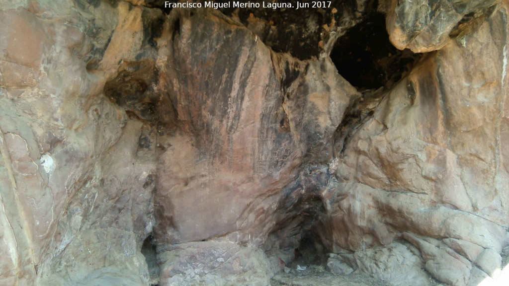 Calvarios del Pe��n de Zuza�a - Calvarios del Pe��n de Zuza�a. Abrigo