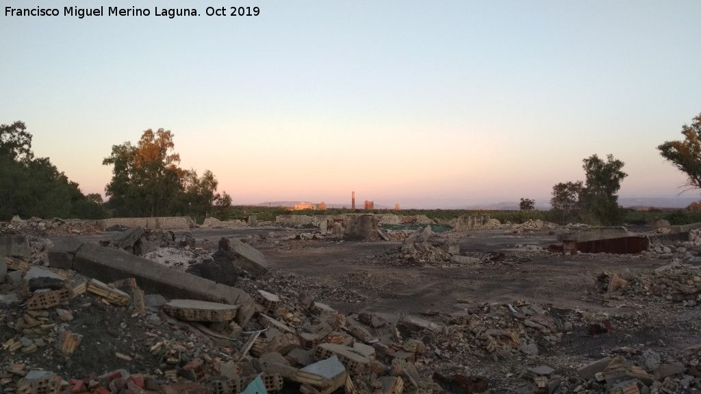 Fundici�n de la Cruz - Fundici�n de la Cruz. Parte destruida, al fondo el Pozo San Jos�