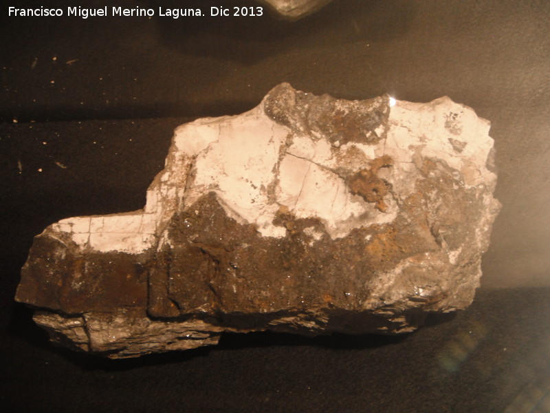 Fundici�n de la Cruz - Fundici�n de la Cruz. Plomo nativo en Galena