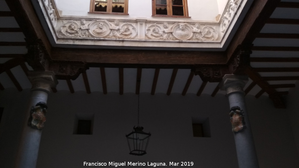 Palacio Episcopal - Palacio Episcopal. Patio