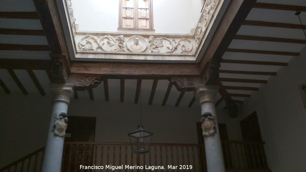 Palacio Episcopal - Palacio Episcopal. Patio