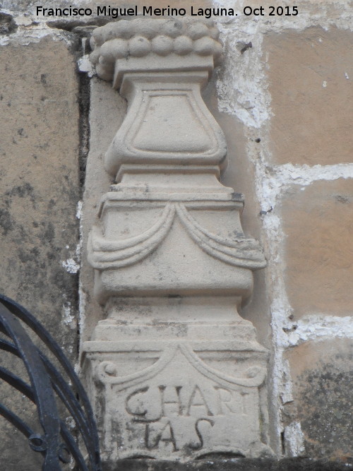 Palacio de los Moreno de Villena - Palacio de los Moreno de Villena. Pin�culo derecho