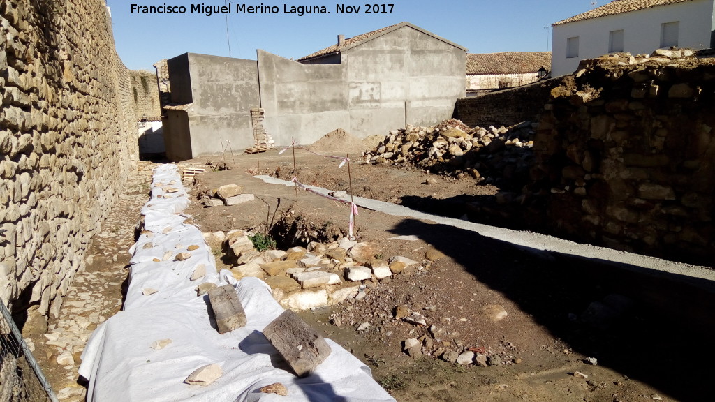 Muralla de Sabiote - Muralla de Sabiote. Solar de la intervencin arqueolgica
