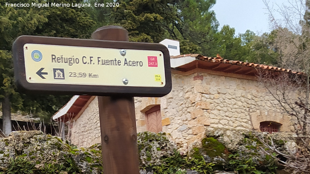 Casa Forestal de Fuente Acero - Casa Forestal de Fuente Acero. Cartel en la Casa Forestal El Sacejo