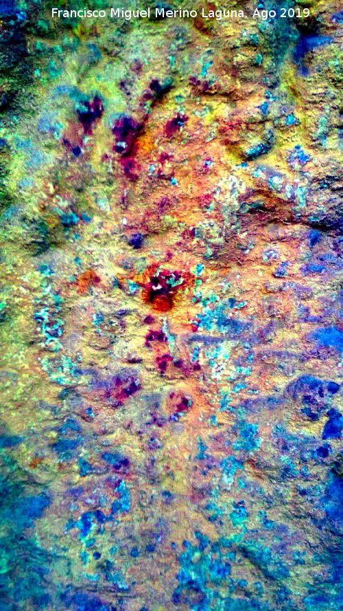 Pinturas rupestres de la Cueva de Ro Fro III - Pinturas rupestres de la Cueva de Ro Fro III. Tratada con Dstretch