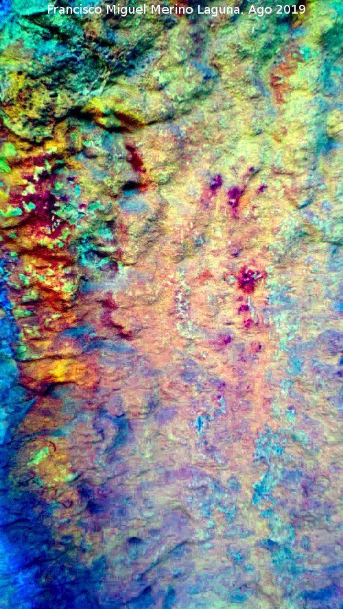 Pinturas rupestres de la Cueva de R�o Fr�o III - Pinturas rupestres de la Cueva de R�o Fr�o III. Tratada con Dstretch