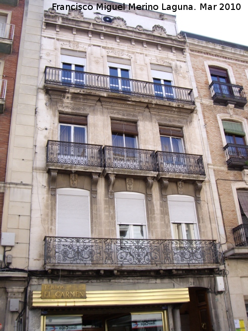 Edificio de la Calle Bernab Soriano n 30 - Edificio de la Calle Bernab Soriano n 30. 