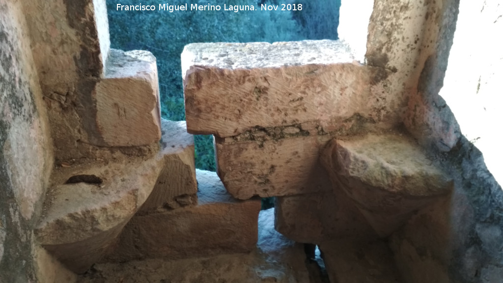 Molino Fortificado del Cubo - Molino Fortificado del Cubo. Grieta