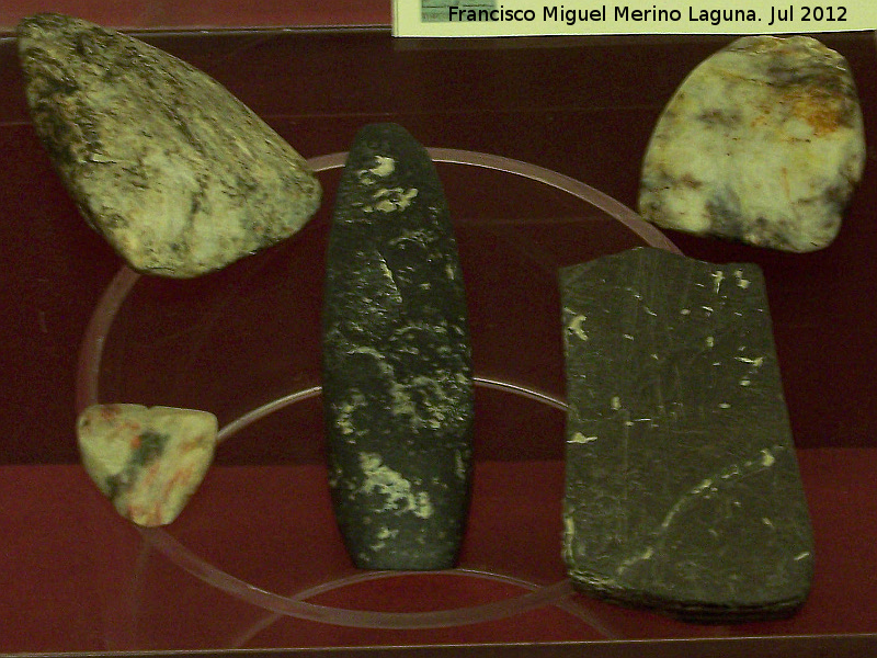 Historia de �beda - Historia de �beda. Hachas pulimentadas. Museo Arqueol�gico de �beda