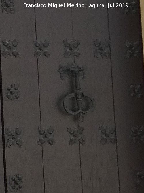 Palacio del De�n Ortega - Palacio del De�n Ortega. Aldaba de la puerta lateral