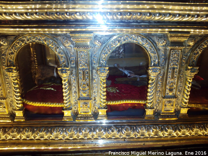 Oratorio de San Juan de la Cruz - Oratorio de San Juan de la Cruz. Reliquias del santo que se conservan en �beda