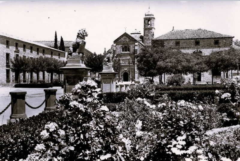 Plaza V�zquez de Molina - Plaza V�zquez de Molina. Foto antigua