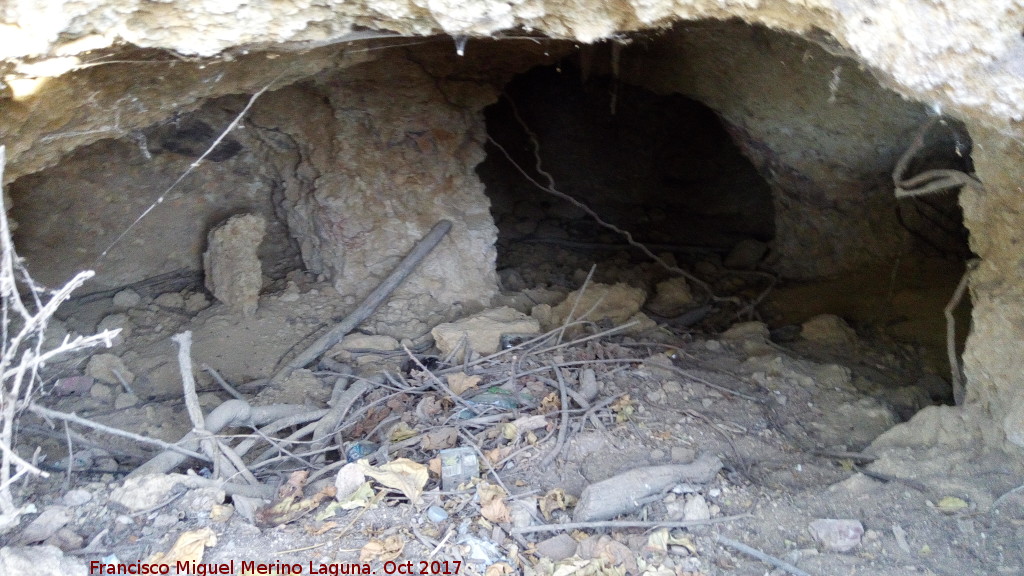 Necrpolis de Cerro Alto - Necrpolis de Cerro Alto. Cueva artificial