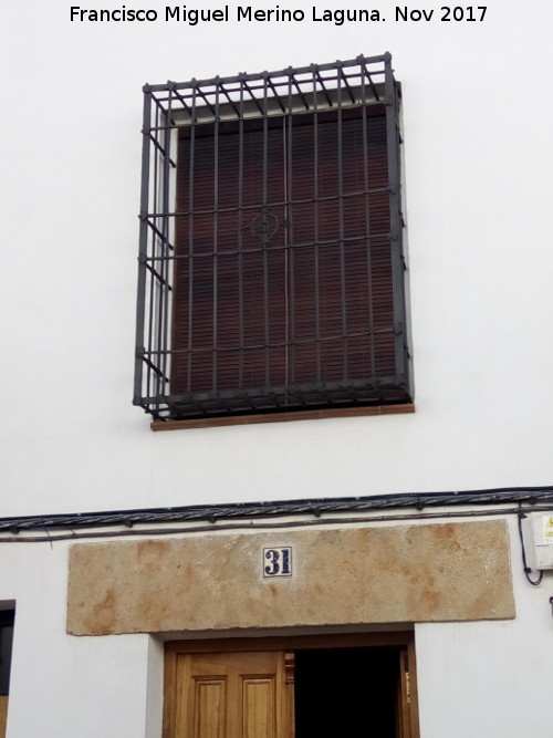 Casa de la Calle Blas Infante n� 31 - Casa de la Calle Blas Infante n� 31. Reja y dintel