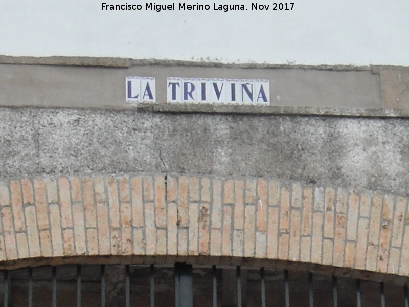 Cortijo de la Trivi�a - Cortijo de la Trivi�a. Nombre en azulejos