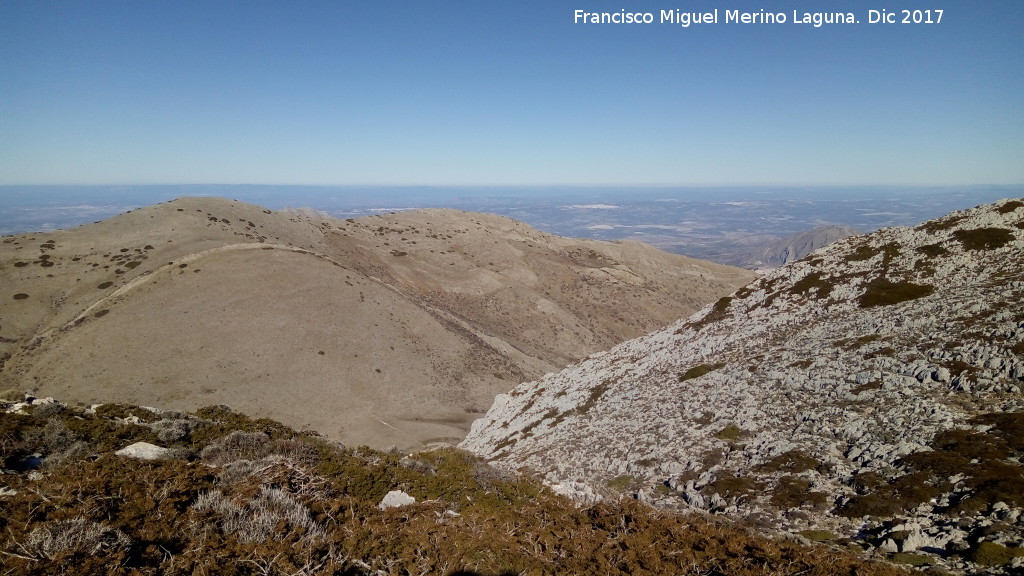 Cerro las C�rceles - Cerro las C�rceles. Desde la ladera del M�gina