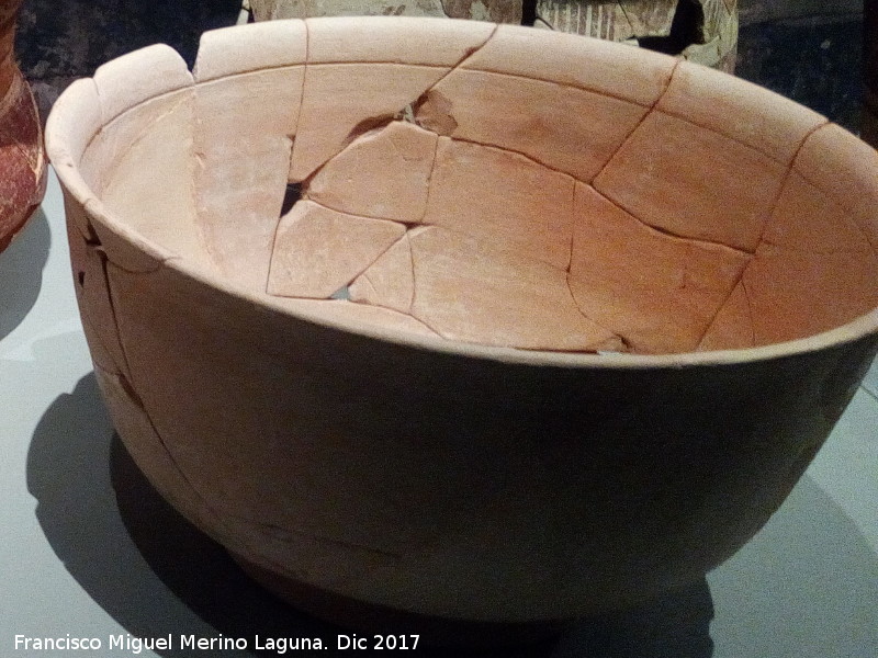 Lebes Ib�rico - Lebes Ib�rico. Necr�polis de Piquia - Arjonilla. Museo Ib�rico de Ja�n