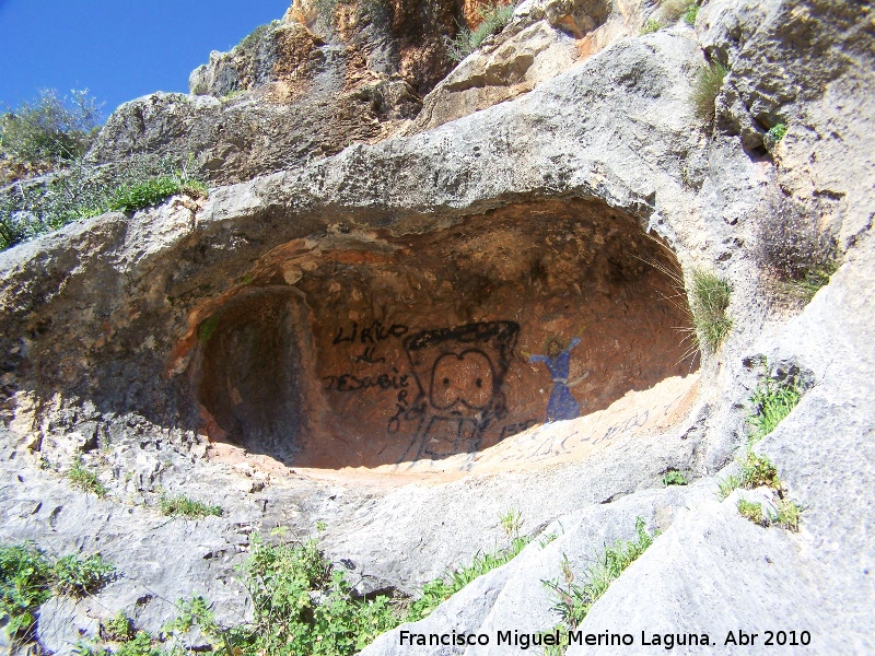 Pinturas rupestres de la Fuente de la Pe�a IV - Pinturas rupestres de la Fuente de la Pe�a IV. Abrigo