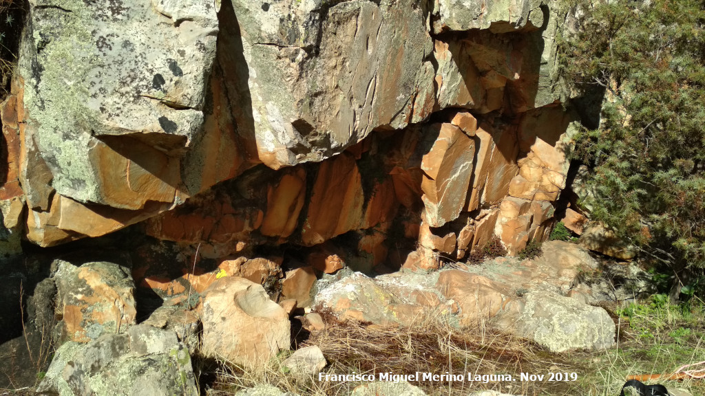 Pinturas rupestres del Arroyo del Chortal III - Pinturas rupestres del Arroyo del Chortal III. Abrigo