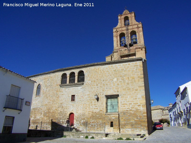 Plaza del Rey Alhamar - Plaza del Rey Alhamar. Iglesia de Santa Mar�a