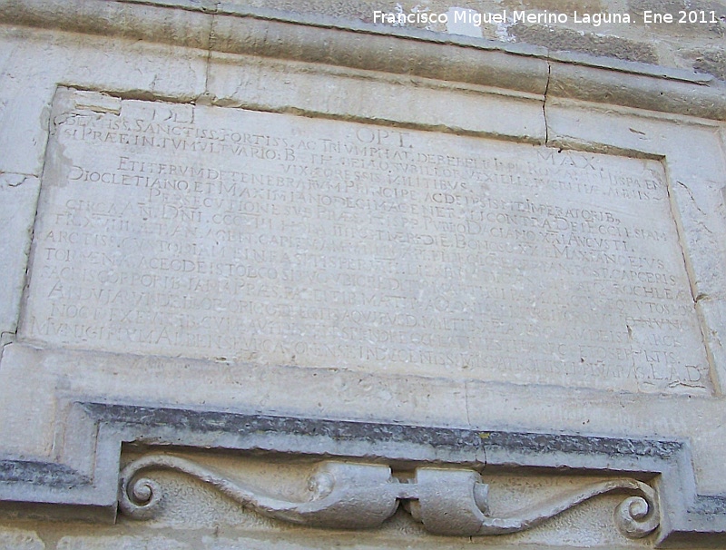 Santuario de las Reliquias - Santuario de las Reliquias. Inscripci�n de la izquierda