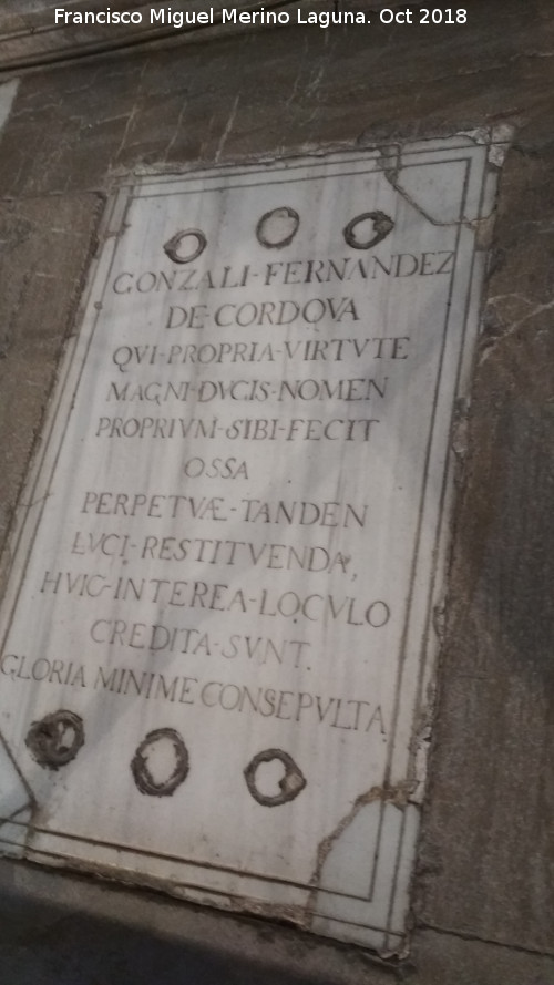 Monasterio de San Jer�nimo. Iglesia - Monasterio de San Jer�nimo. Iglesia. Tumba del Gran Capit�n