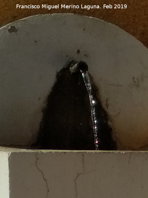 Fuente de la Calle Saenz de Quejana - Fuente de la Calle Saenz de Quejana. Ca�o