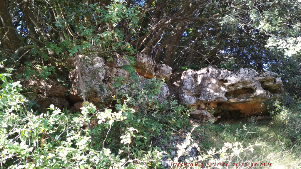 Yacimiento Cabeza del Moro - Yacimiento Cabeza del Moro. L�nea de muralla